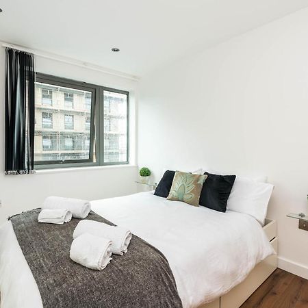 Fast Internet One Bedroom Apartment In Greater London, Id Required Exteriör bild