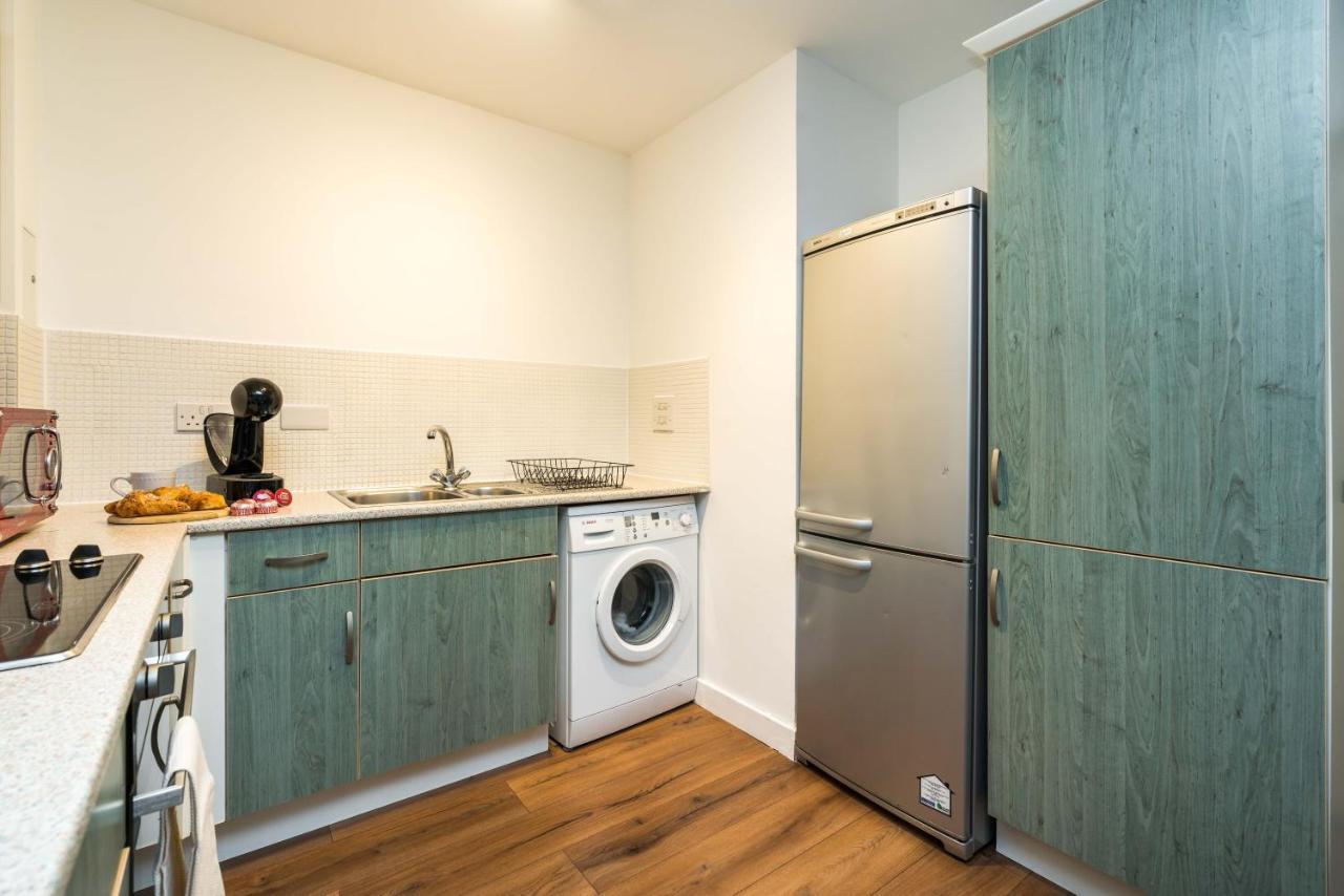 Fast Internet One Bedroom Apartment In Greater London, Id Required Exteriör bild