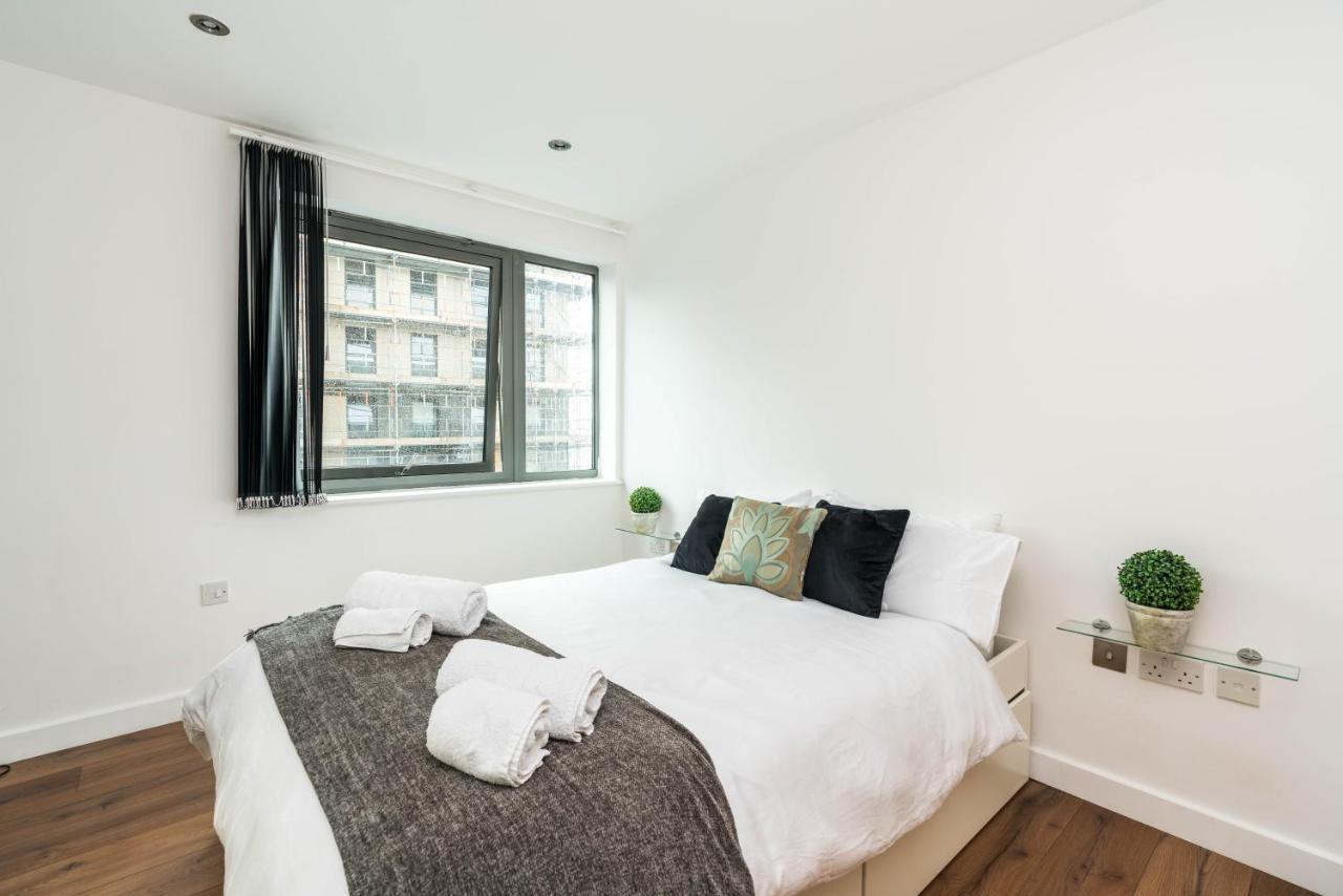 Fast Internet One Bedroom Apartment In Greater London, Id Required Exteriör bild
