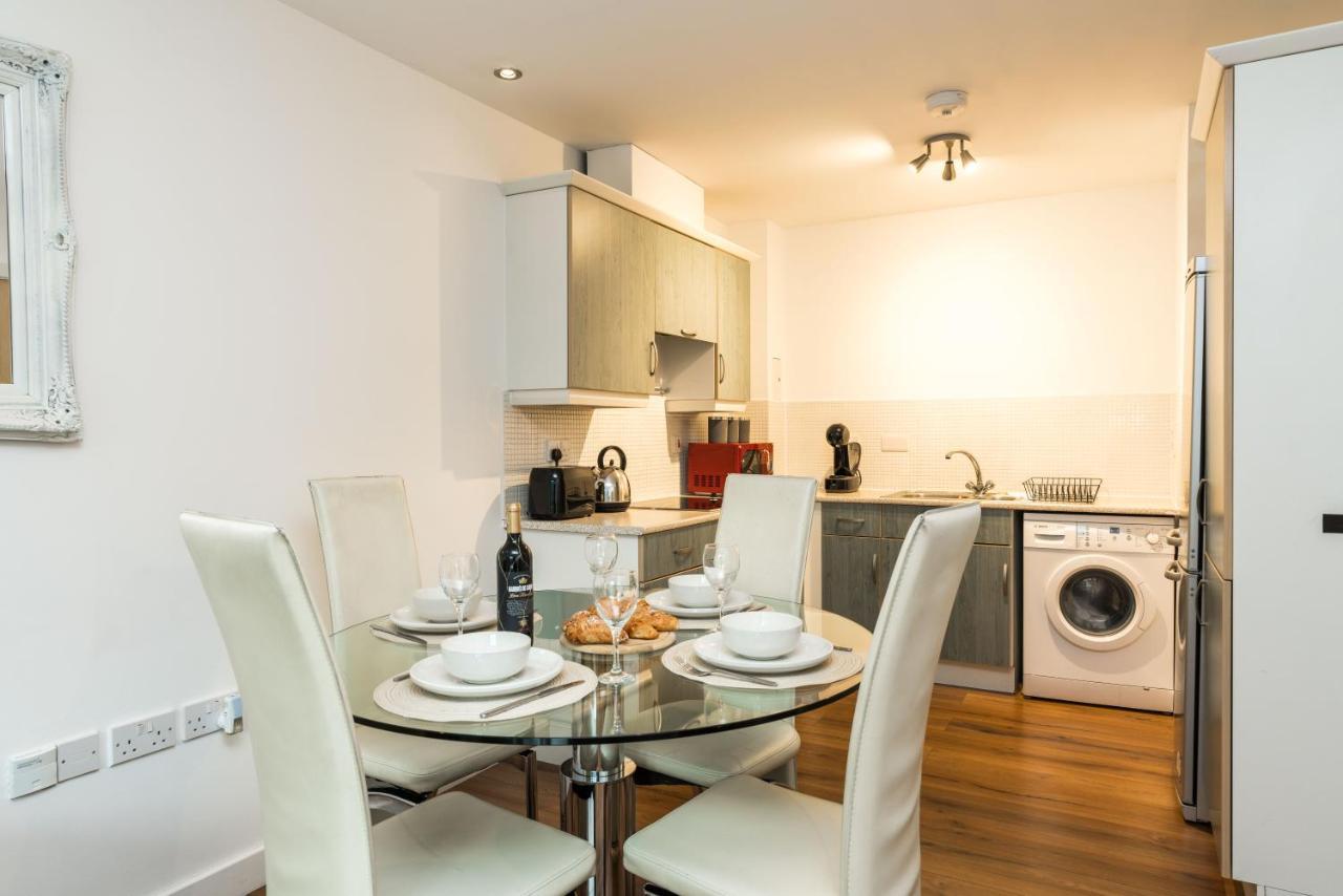 Fast Internet One Bedroom Apartment In Greater London, Id Required Exteriör bild